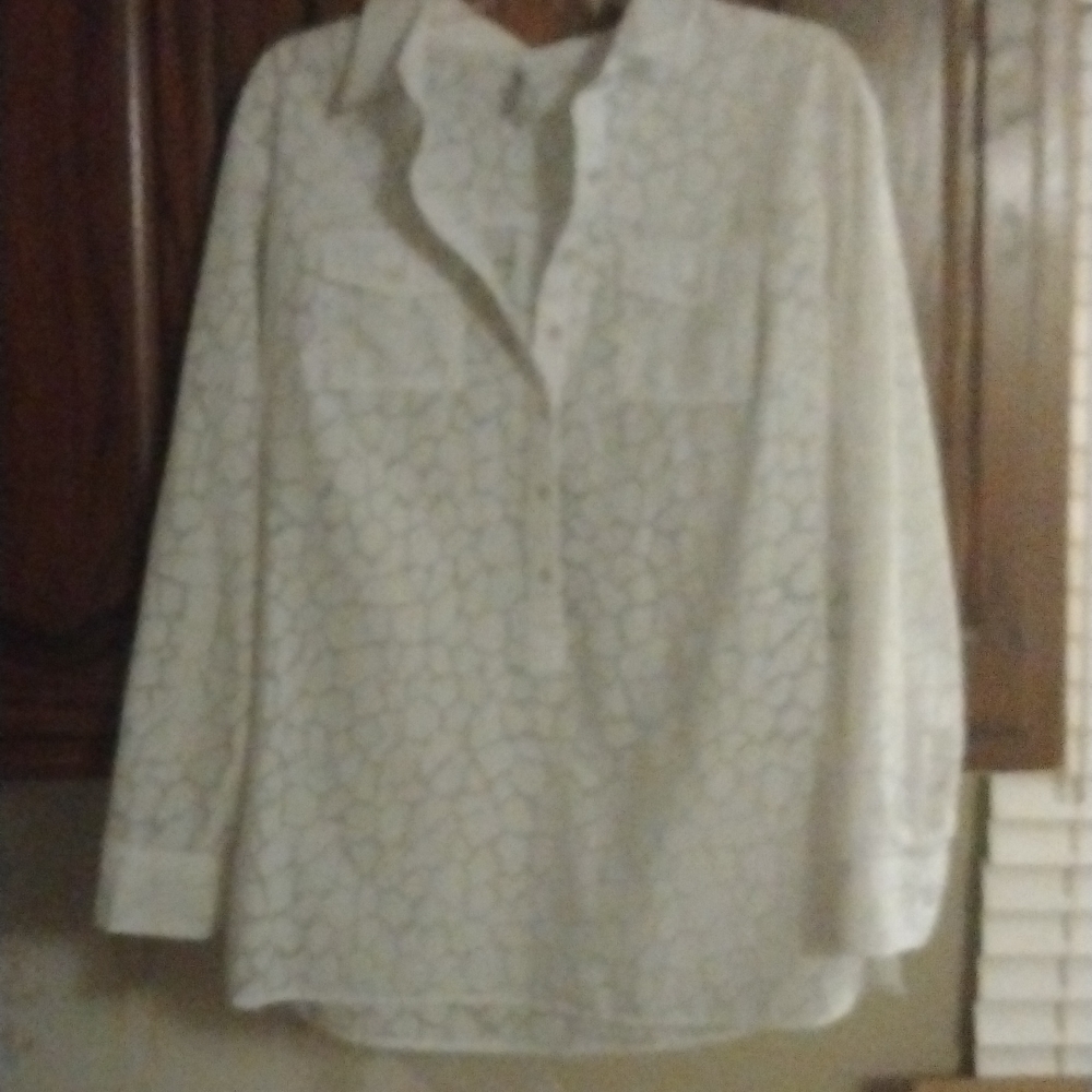 Ladies White Blouse long sleeve button up size large